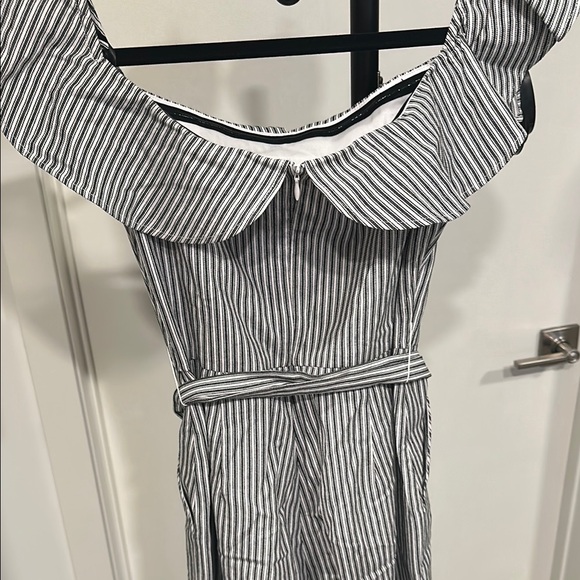 Striped Off-Shoulder Jumpsuit - Picture 5 of 9